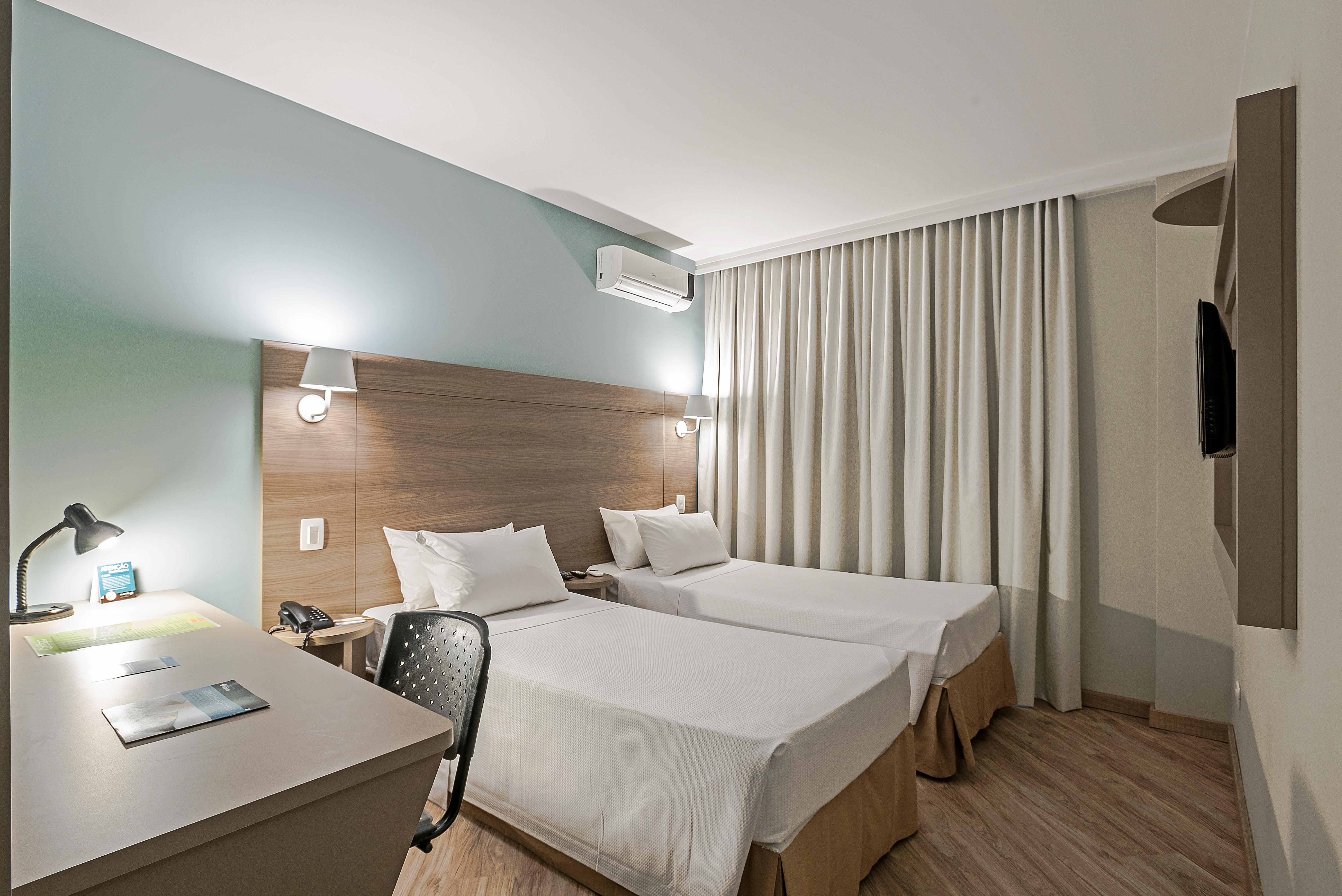 Slim Curitiba Alto Da XV Hotel Exterior photo