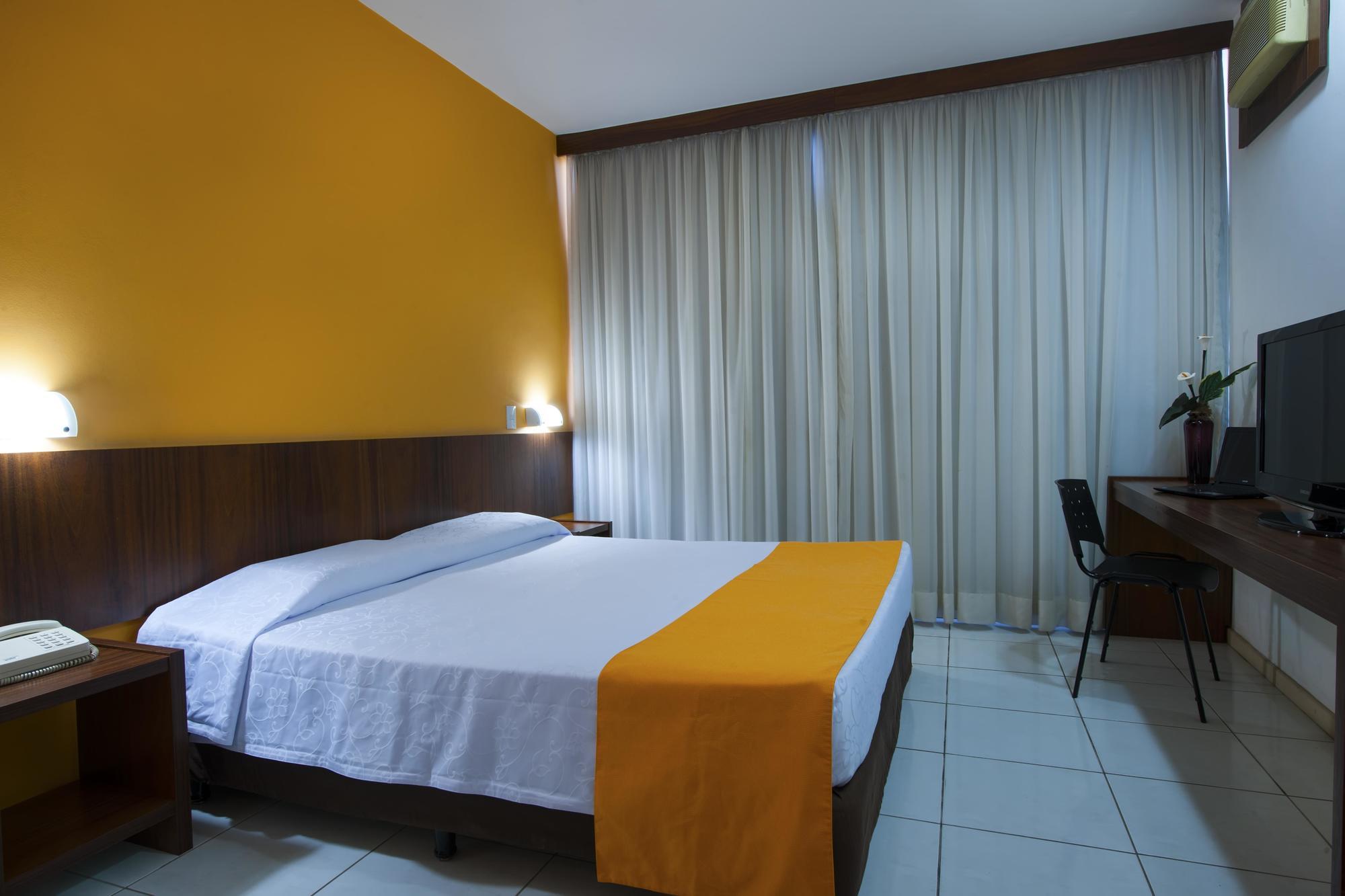 Slim Curitiba Alto Da XV Hotel Exterior photo